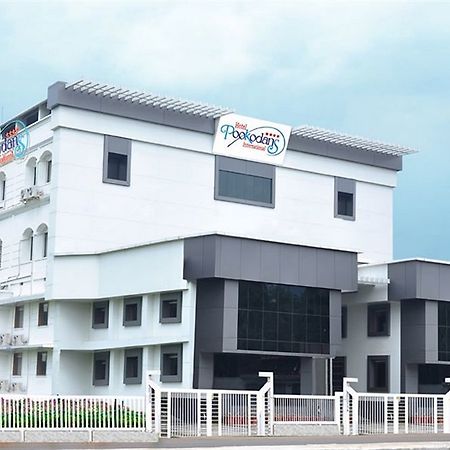 Hotel Pookodans International Kondotty Buitenkant foto